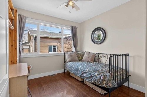 31 Rosetree Road Nw, Calgary, AB - Indoor Photo Showing Bedroom