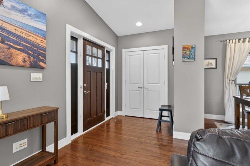 31 Rosetree Road Nw, Calgary, AB - Indoor Photo Showing Other Room