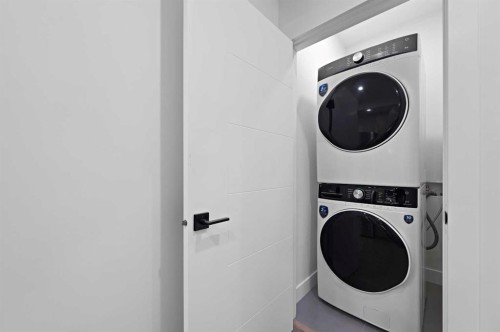 8112 Bowness Road Nw, Calgary, AB - Indoor Photo Showing Laundry Room