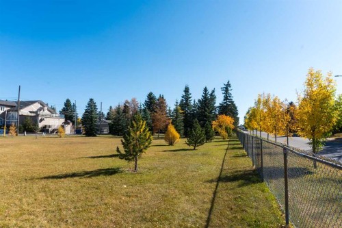 8112 Bowness Road Nw, Calgary, AB - Outdoor