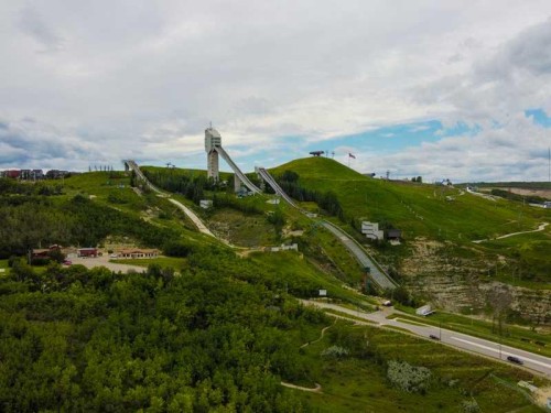 8112 Bowness Road Nw, Calgary, AB - Outdoor With View