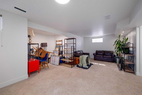 203 Cambridge Bay, Strathmore, AB - Indoor