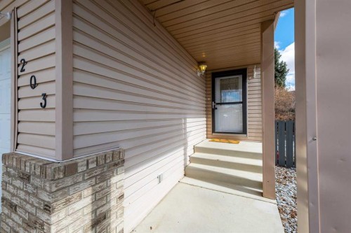203 Cambridge Bay, Strathmore, AB - Outdoor With Exterior