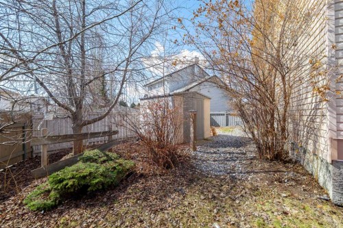 203 Cambridge Bay, Strathmore, AB - Outdoor