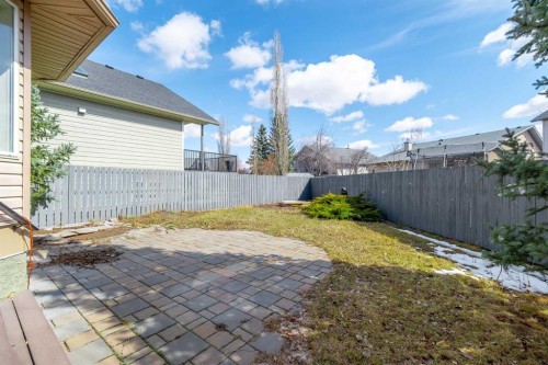 203 Cambridge Bay, Strathmore, AB - Outdoor