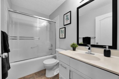 132 West Creek Drive, Chestermere, AB - Indoor Photo Showing Bathroom