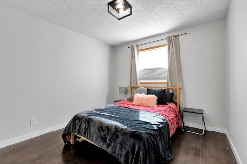 132 West Creek Drive, Chestermere, AB - Indoor Photo Showing Bedroom