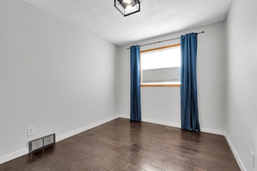 132 West Creek Drive, Chestermere, AB - Indoor Photo Showing Other Room