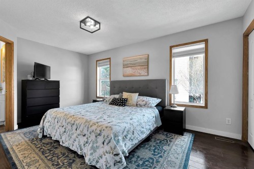 132 West Creek Drive, Chestermere, AB - Indoor Photo Showing Bedroom