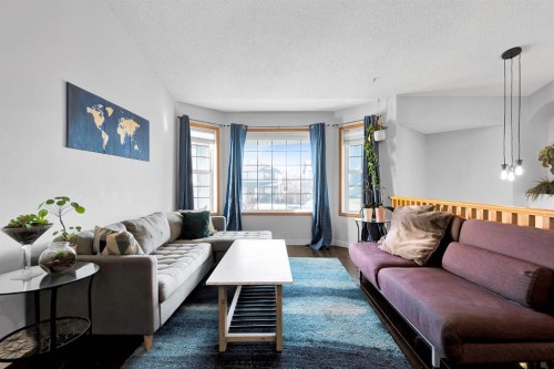 132 West Creek Drive, Chestermere, AB - Indoor Photo Showing Living Room