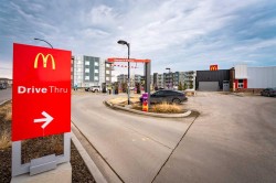 215-40 Carrington Plaza NORTH Calgary, AB T3P 1X7