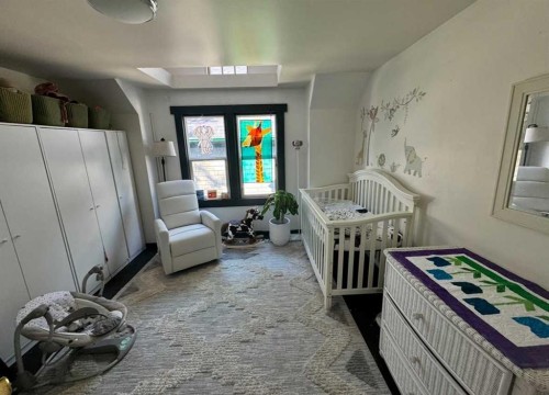 722 2 Avenue Nw, Calgary, AB - Indoor Photo Showing Other Room