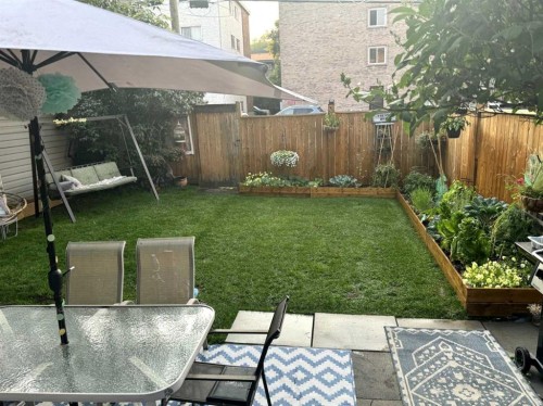 722 2 Avenue Nw, Calgary, AB - Outdoor