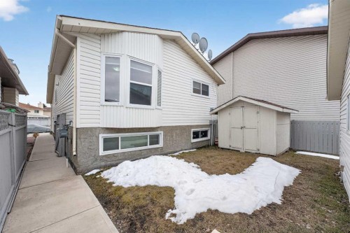 6910 26 Avenue Ne, Calgary, AB - Outdoor With Exterior