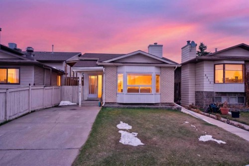 6910 26 Avenue Ne, Calgary, AB - Outdoor