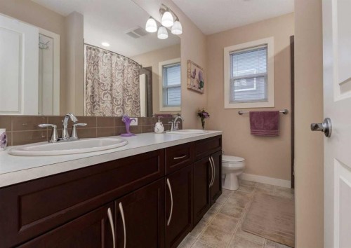 70 Nolancliff Crescent Nw, Calgary, AB - Indoor Photo Showing Bathroom