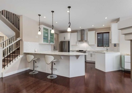 70 Nolancliff Crescent Nw, Calgary, AB - Indoor Photo Showing Kitchen With Upgraded Kitchen