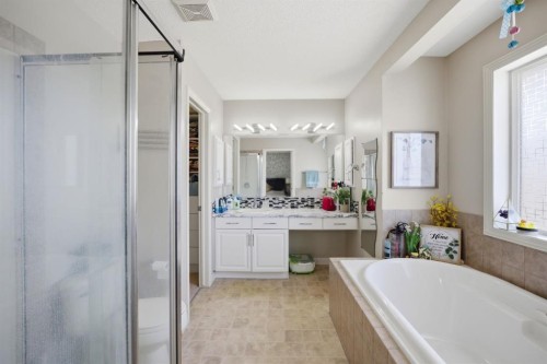87 Kincora Drive Nw, Calgary, AB - Indoor Photo Showing Bathroom
