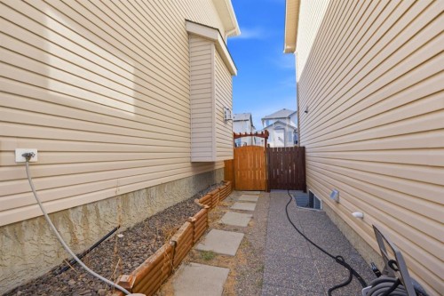 87 Kincora Drive Nw, Calgary, AB - Outdoor With Exterior
