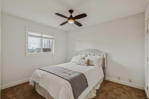 286 Mountain Park Drive Se, Calgary, AB - Indoor Photo Showing Bedroom