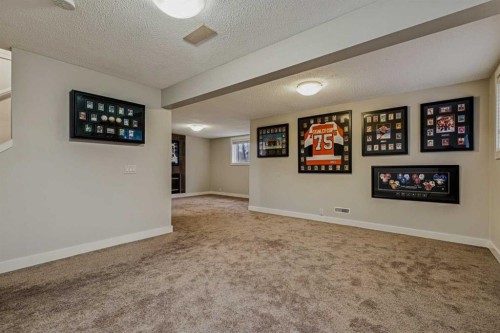 286 Mountain Park Drive Se, Calgary, AB - Indoor Photo Showing Other Room