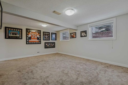 286 Mountain Park Drive Se, Calgary, AB - Indoor Photo Showing Other Room