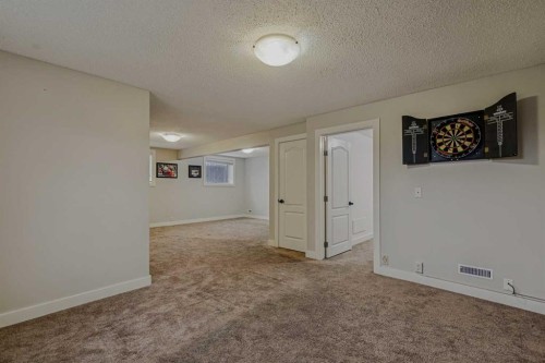 286 Mountain Park Drive Se, Calgary, AB - Indoor Photo Showing Other Room