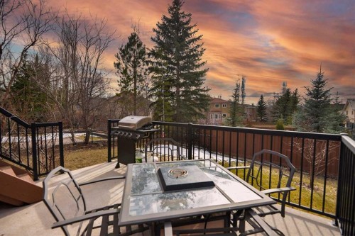 286 Mountain Park Drive Se, Calgary, AB - Outdoor