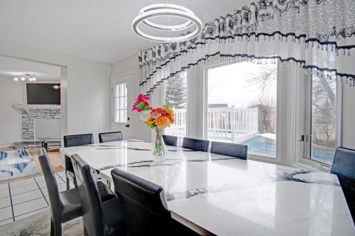 10316 Hidden Valley Drive Nw, Calgary, AB - Indoor Photo Showing Dining Room