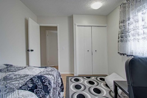 10316 Hidden Valley Drive Nw, Calgary, AB - Indoor Photo Showing Bedroom