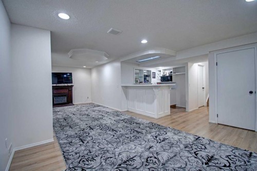 10316 Hidden Valley Drive Nw, Calgary, AB - Indoor Photo Showing Other Room