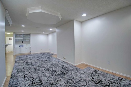 10316 Hidden Valley Drive Nw, Calgary, AB - Indoor Photo Showing Other Room