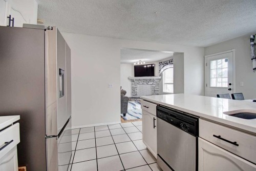 10316 Hidden Valley Drive Nw, Calgary, AB - Indoor Photo Showing Kitchen