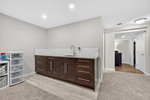 200 Kingston Way Se, Airdrie, AB - Indoor Photo Showing Other Room