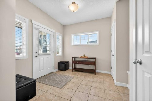 200 Kingston Way Se, Airdrie, AB - Indoor Photo Showing Other Room
