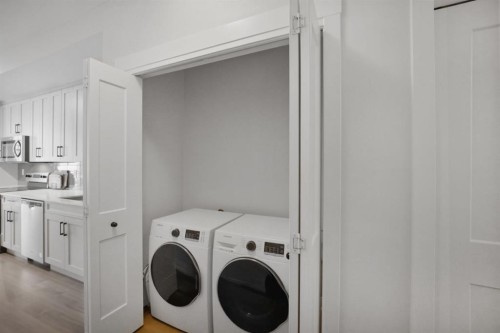 315-10 Sage Hill Walk Nw, Calgary, AB - Indoor Photo Showing Laundry Room