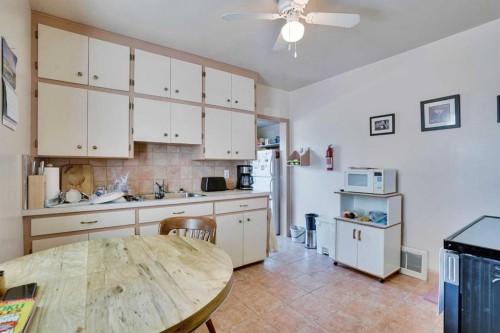 231 11A Street Ne, Calgary, AB - Indoor