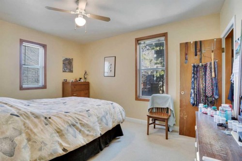 231 11A Street Ne, Calgary, AB - Indoor Photo Showing Bedroom