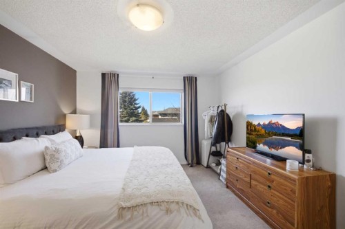 80 Martinglen Way Ne, Calgary, AB - Indoor Photo Showing Bedroom