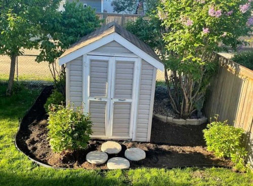 1503 Thorburn Drive Se, Airdrie, AB - Outdoor