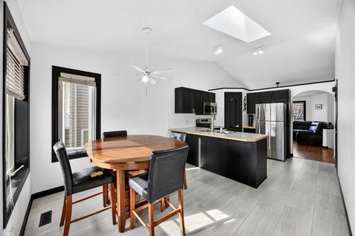 1503 Thorburn Drive Se, Airdrie, AB - Indoor