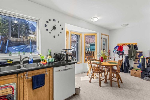 118 Glacier Drive, Banff, AB - Indoor Photo Showing Other Room