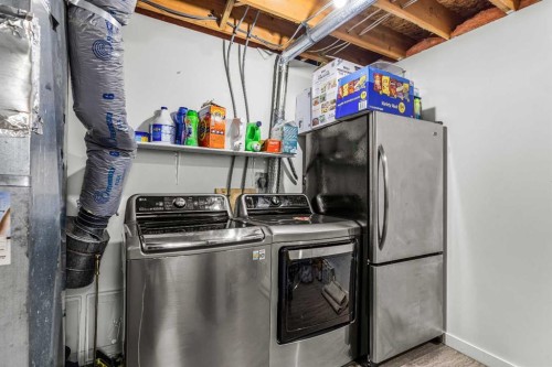 118 Glacier Drive, Banff, AB - Indoor Photo Showing Laundry Room