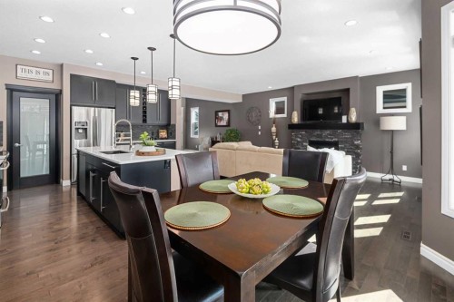 323 Nolan Hill Boulevard Nw, Calgary, AB - Indoor Photo Showing Dining Room