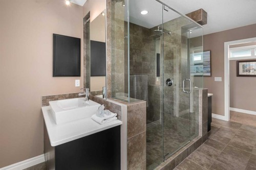323 Nolan Hill Boulevard Nw, Calgary, AB - Indoor Photo Showing Bathroom