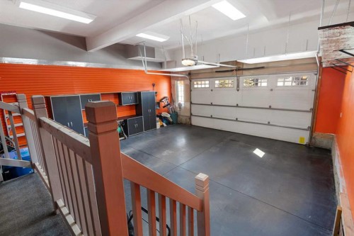 323 Nolan Hill Boulevard Nw, Calgary, AB - Indoor Photo Showing Garage