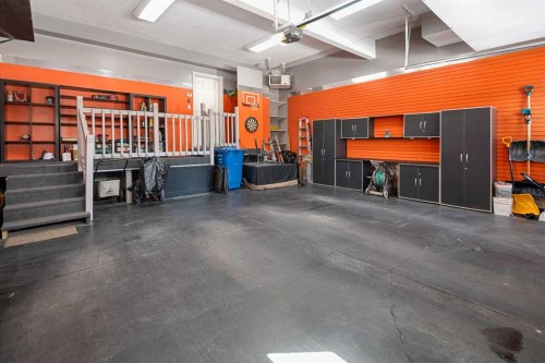 323 Nolan Hill Boulevard Nw, Calgary, AB - Indoor Photo Showing Garage