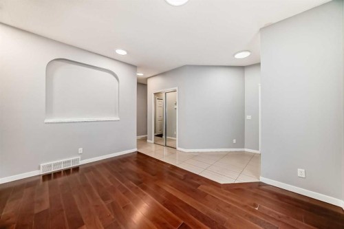46 Saddlecrest Gardens Ne, Calgary, AB - Indoor Photo Showing Other Room
