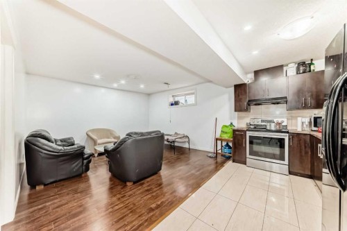 46 Saddlecrest Gardens Ne, Calgary, AB - Indoor