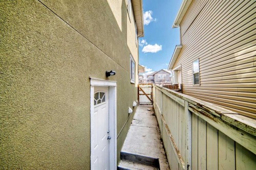 46 Saddlecrest Gardens Ne, Calgary, AB - Outdoor